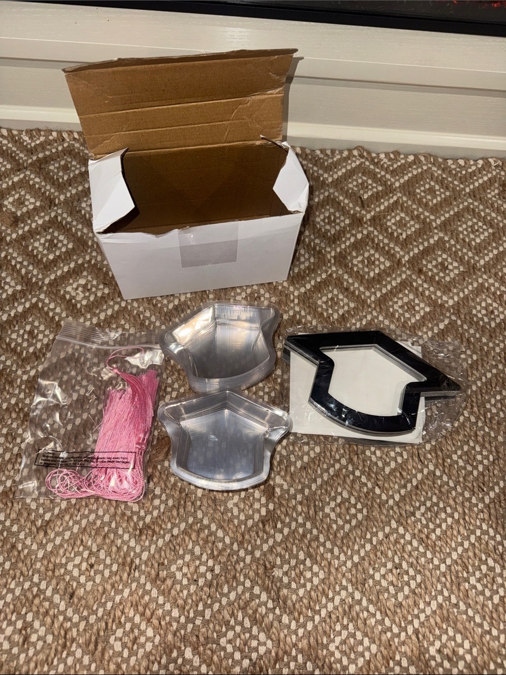 Graduation Party Items (Tassels with Caps, and Cap Containers (30 piece)